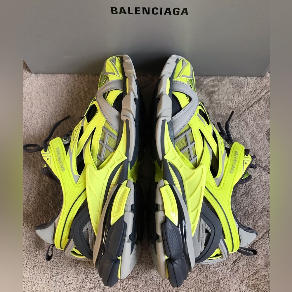 BALENCIAGA Track 2.0 Sneakers 🎉Host Pick🔥 - Picture 7 of 10